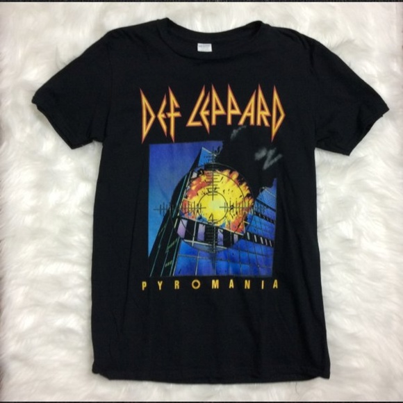 Band Tee Other - Def Leppard PYROMANIA. NWOT. SIze M